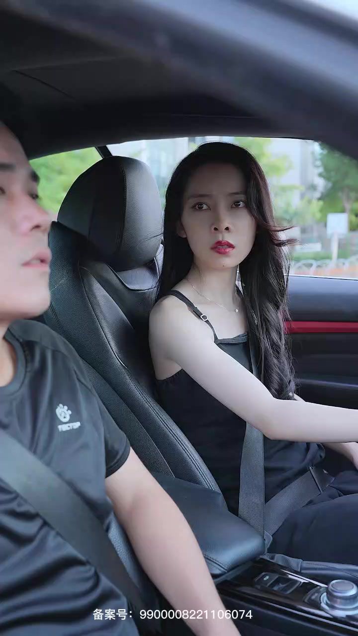 电影：女总裁的极品狂兵