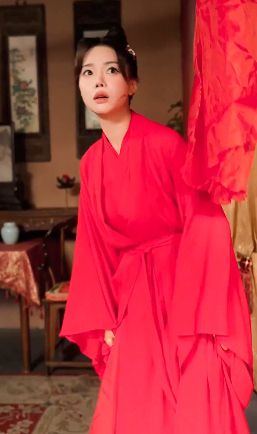 电影：新：王妃她又美又飒（余宗伟-孔玉倩)