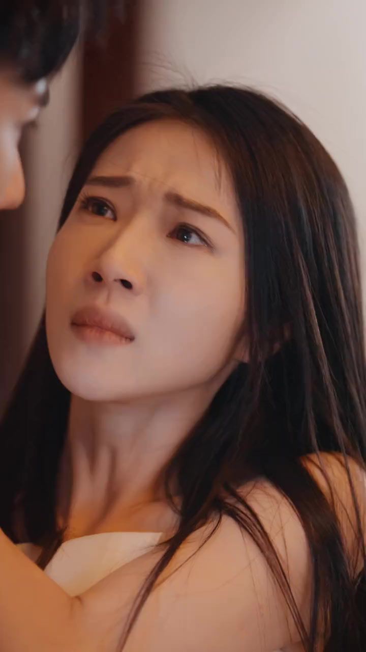 电影：夫人离婚后，疯批总裁他慌了